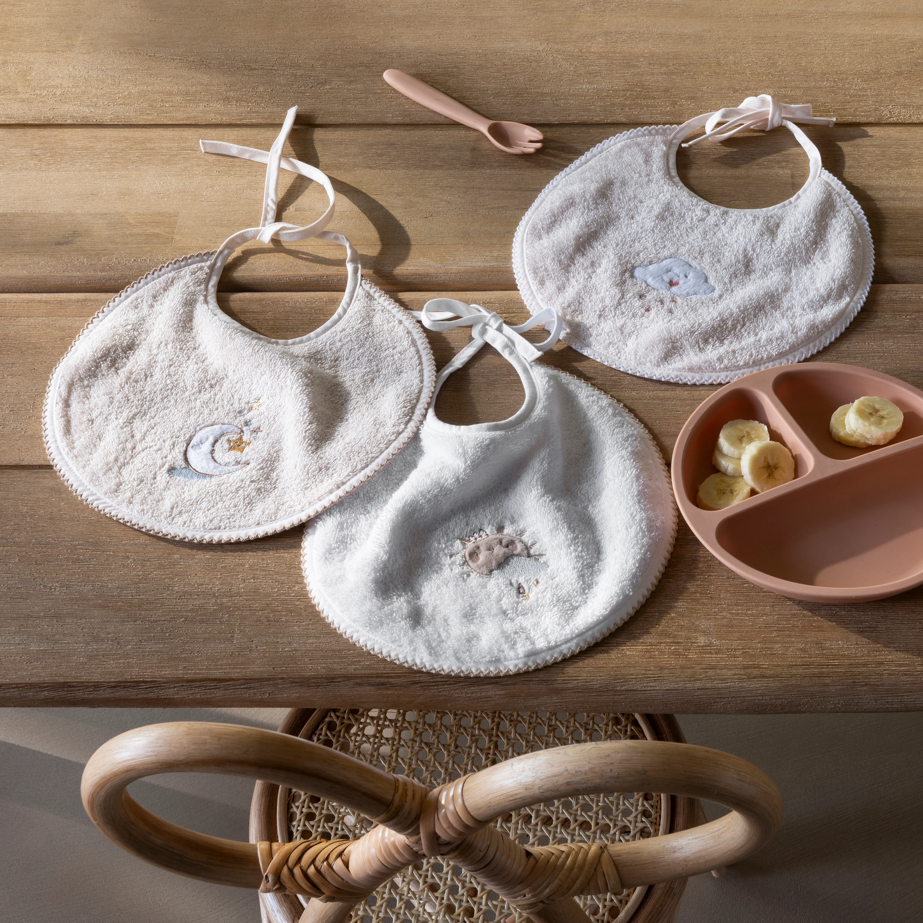 Bienvenue Organic Cotton Bib - Rose - Image 2