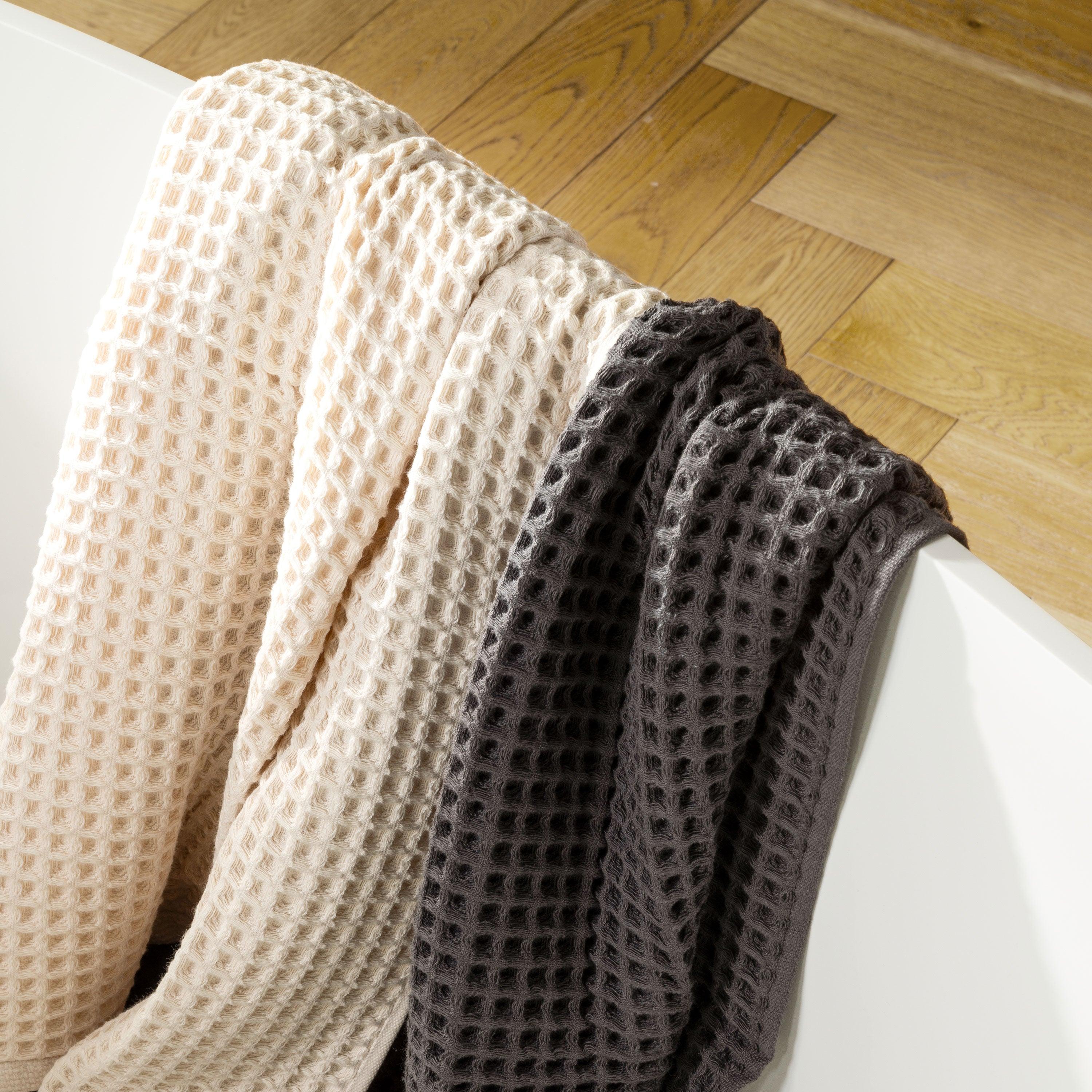 Quadro Charcoal Organic Cotton Guest Towel - Image 3